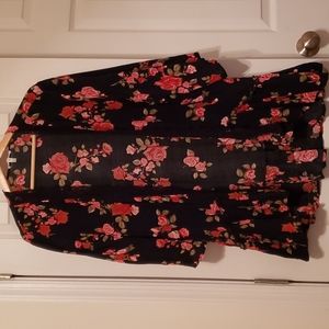 Womens kimono. Maurices. Large. Navy blue with red roses.